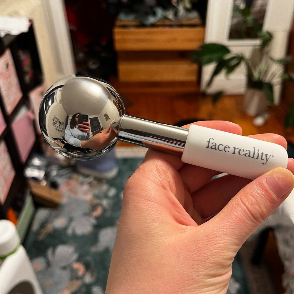 Face Reality Cold Globes